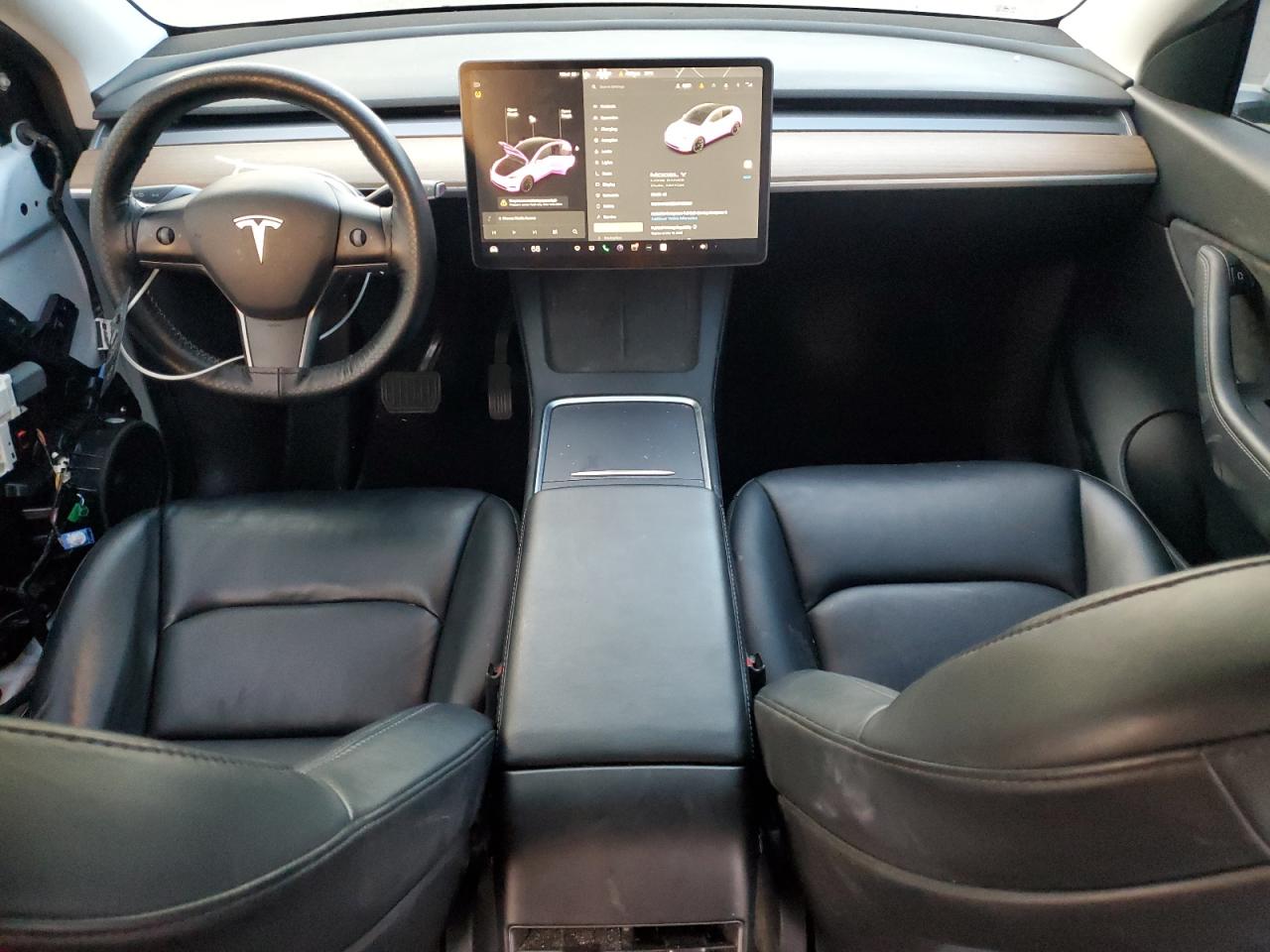 Tesla Model Y Image 10