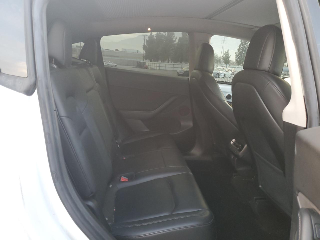 Tesla Model Y Image 3