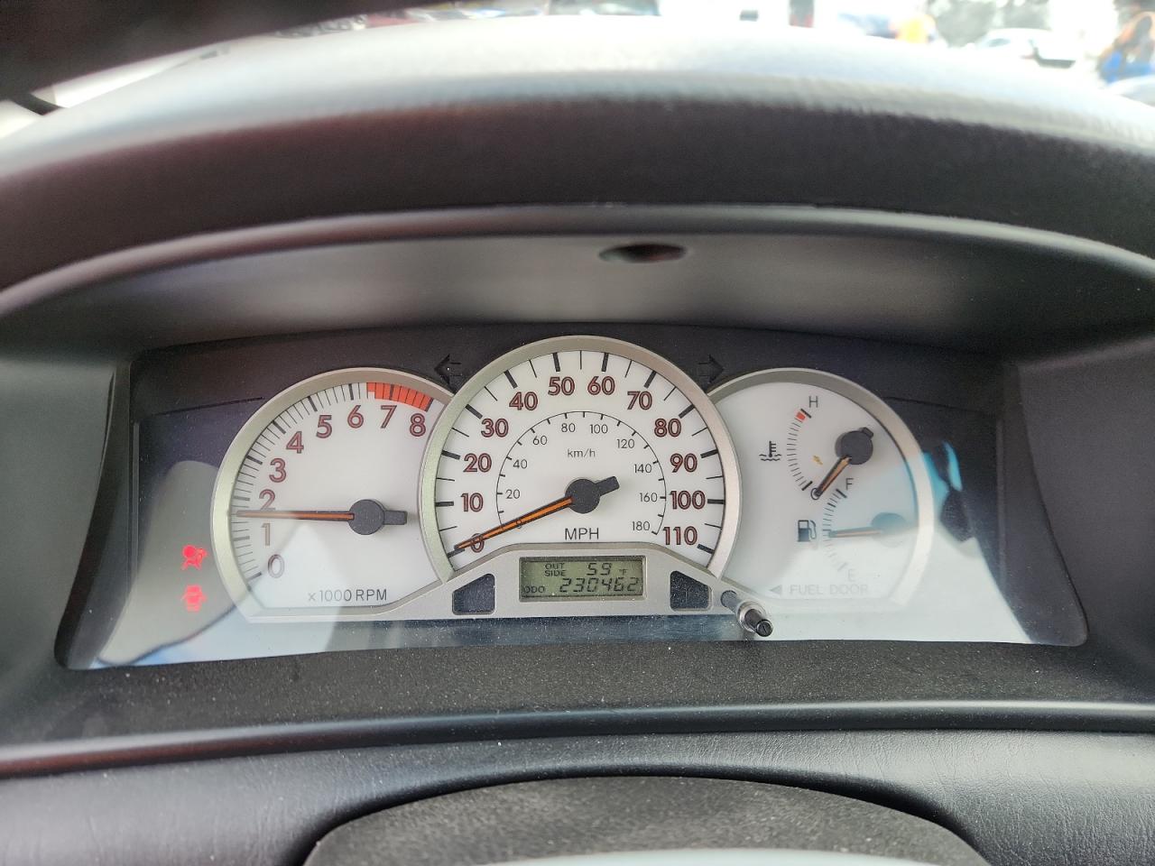 Toyota Corolla Ce Image 7