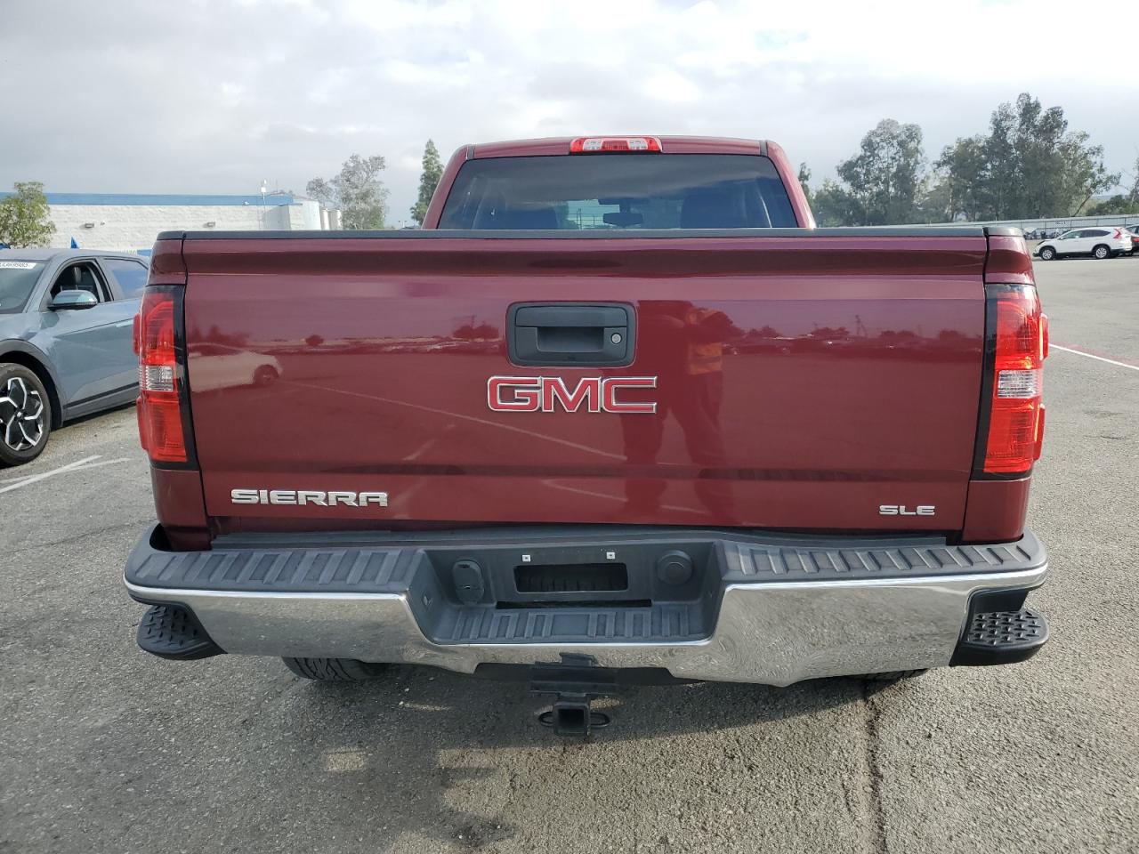 GMC Sierra C1500 Sle Image 2