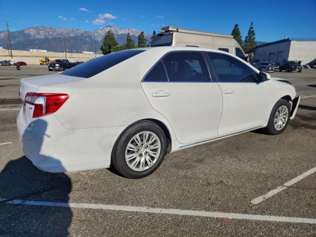 Toyota Camry Base Image 10
