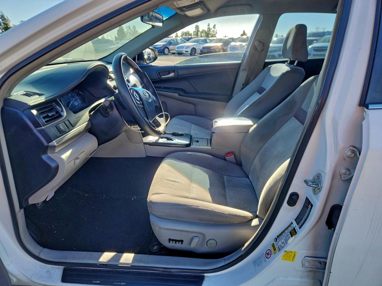 Toyota Camry Base Image 6