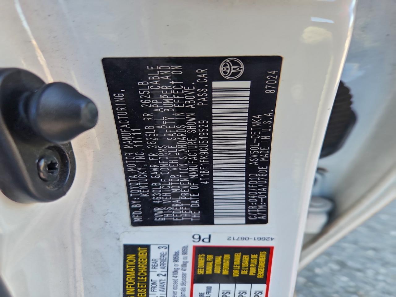 Toyota Camry Base Image 7