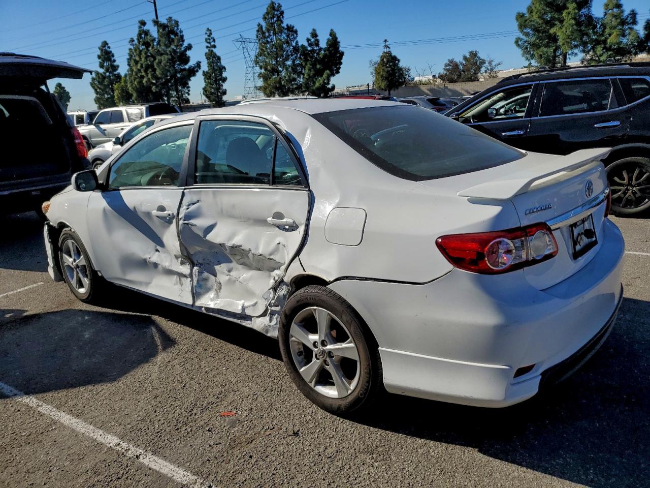 Toyota Corolla Base Image 2