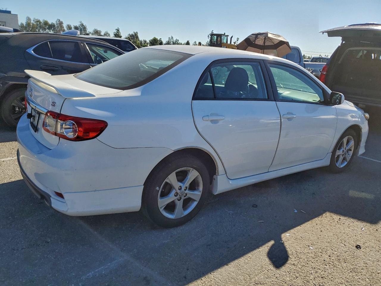 Toyota Corolla Base Image 5