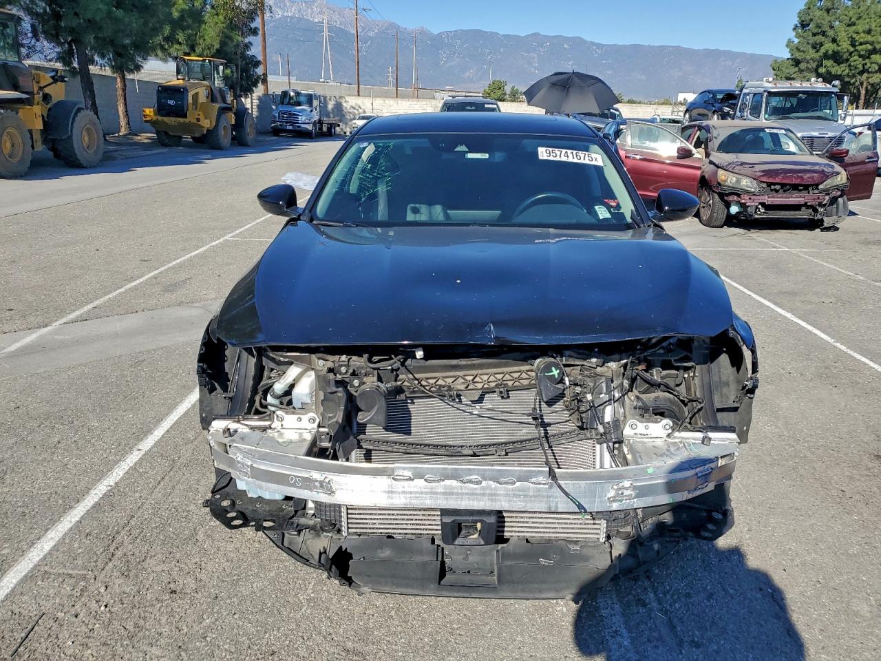 Honda Accord Touring Image 12