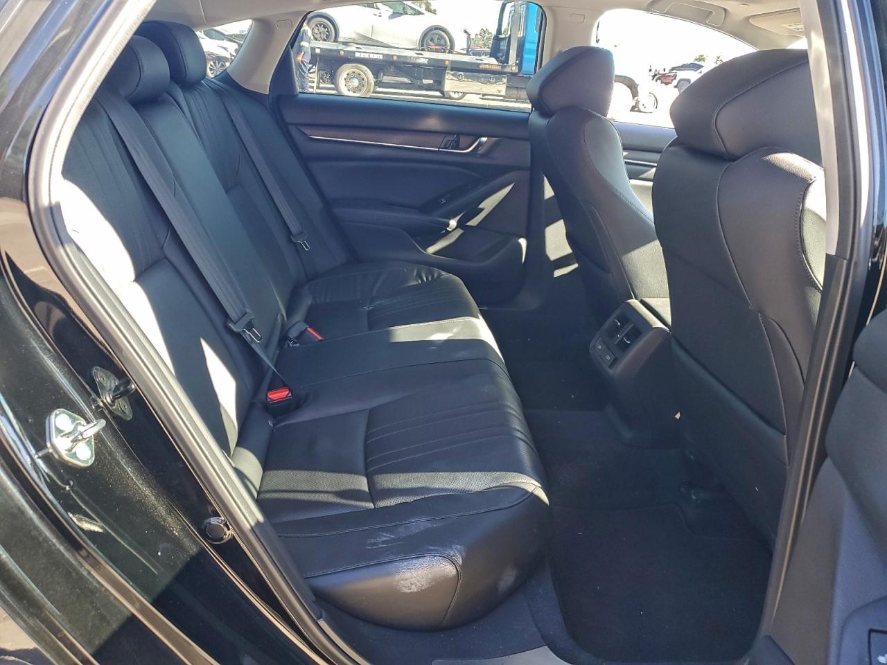 Honda Accord Touring Image 2