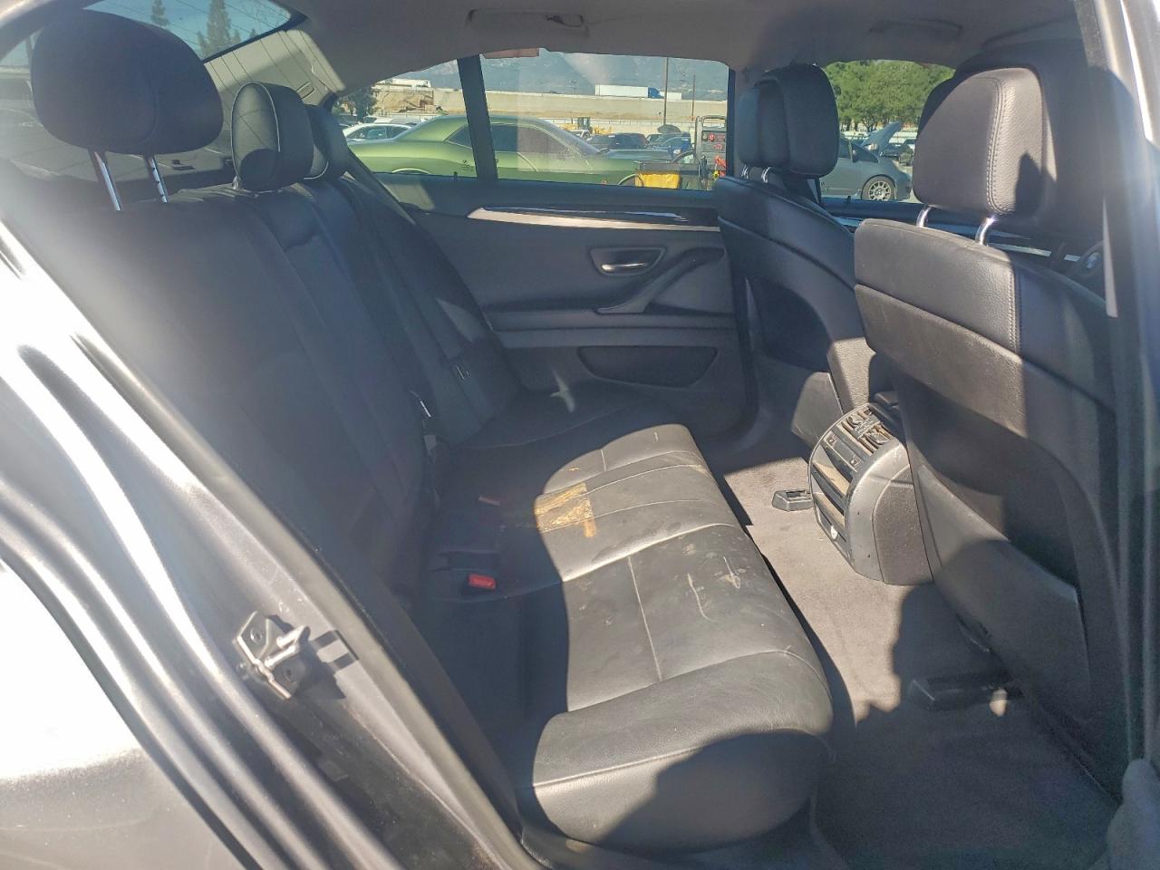 BMW 5 Series I Image 11