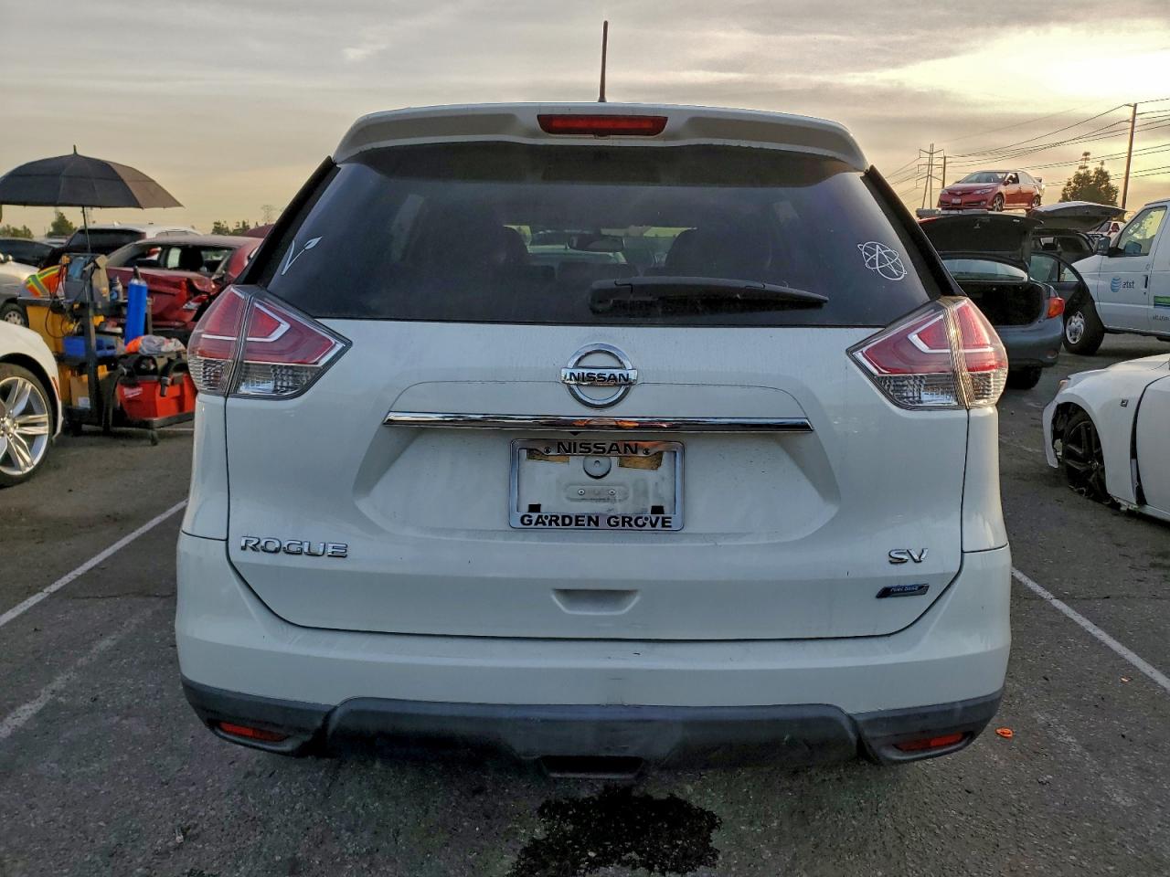 Nissan Rogue S Image 4