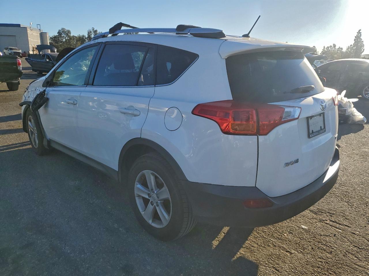 Toyota RAV4 Xle Image 2