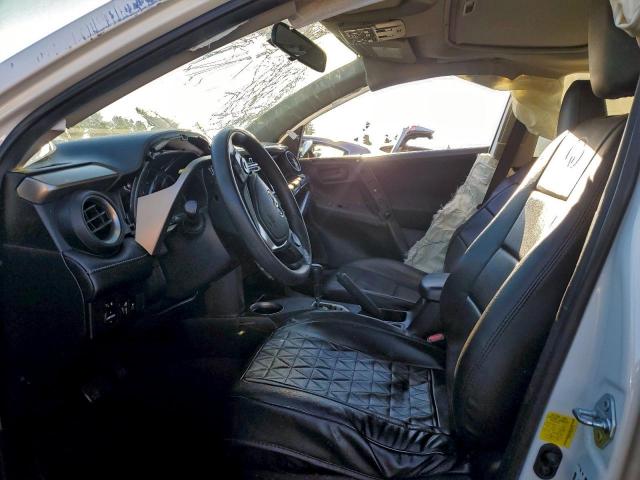 Toyota RAV4 Xle Image 11