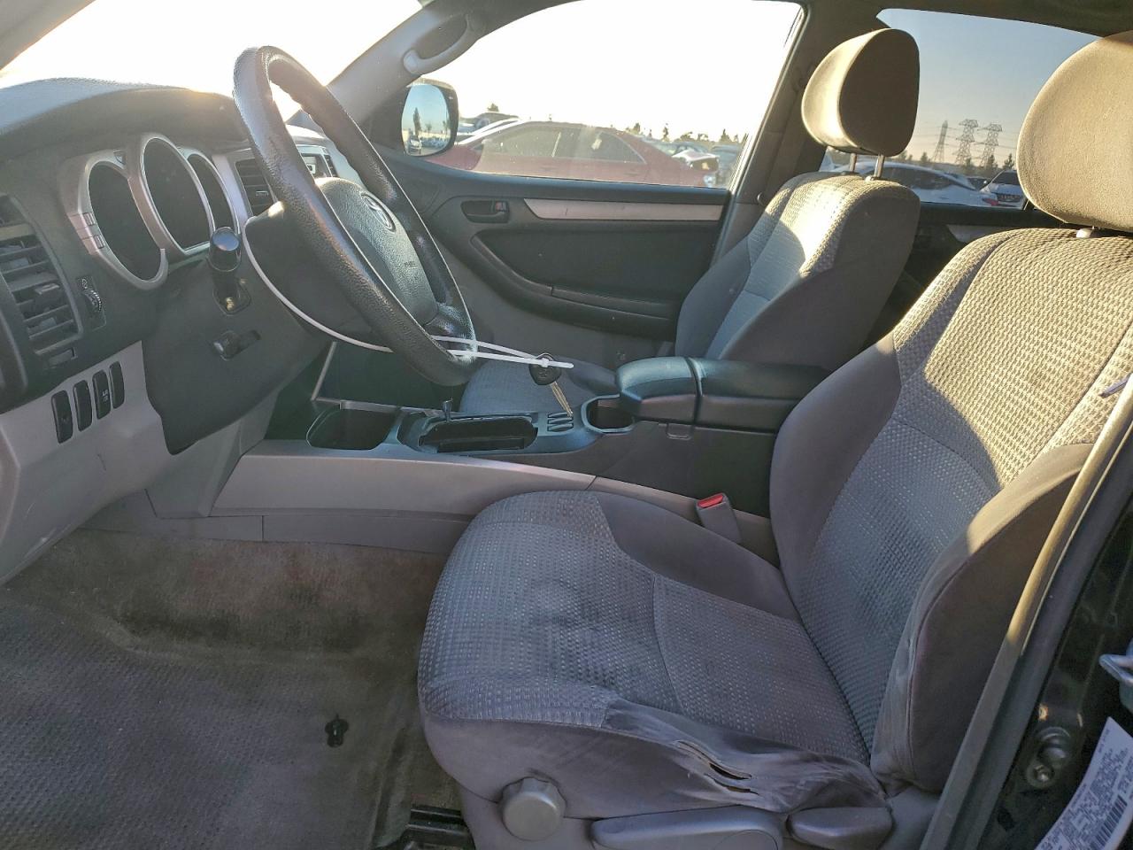 Toyota 4Runner Sr5 Image 7