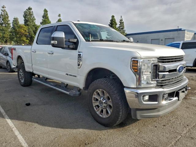 Ford F-250 Super Duty Image 4
