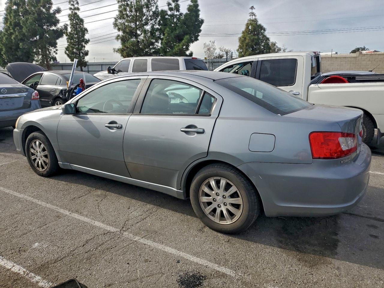 Mitsubishi Galant Es Image 2