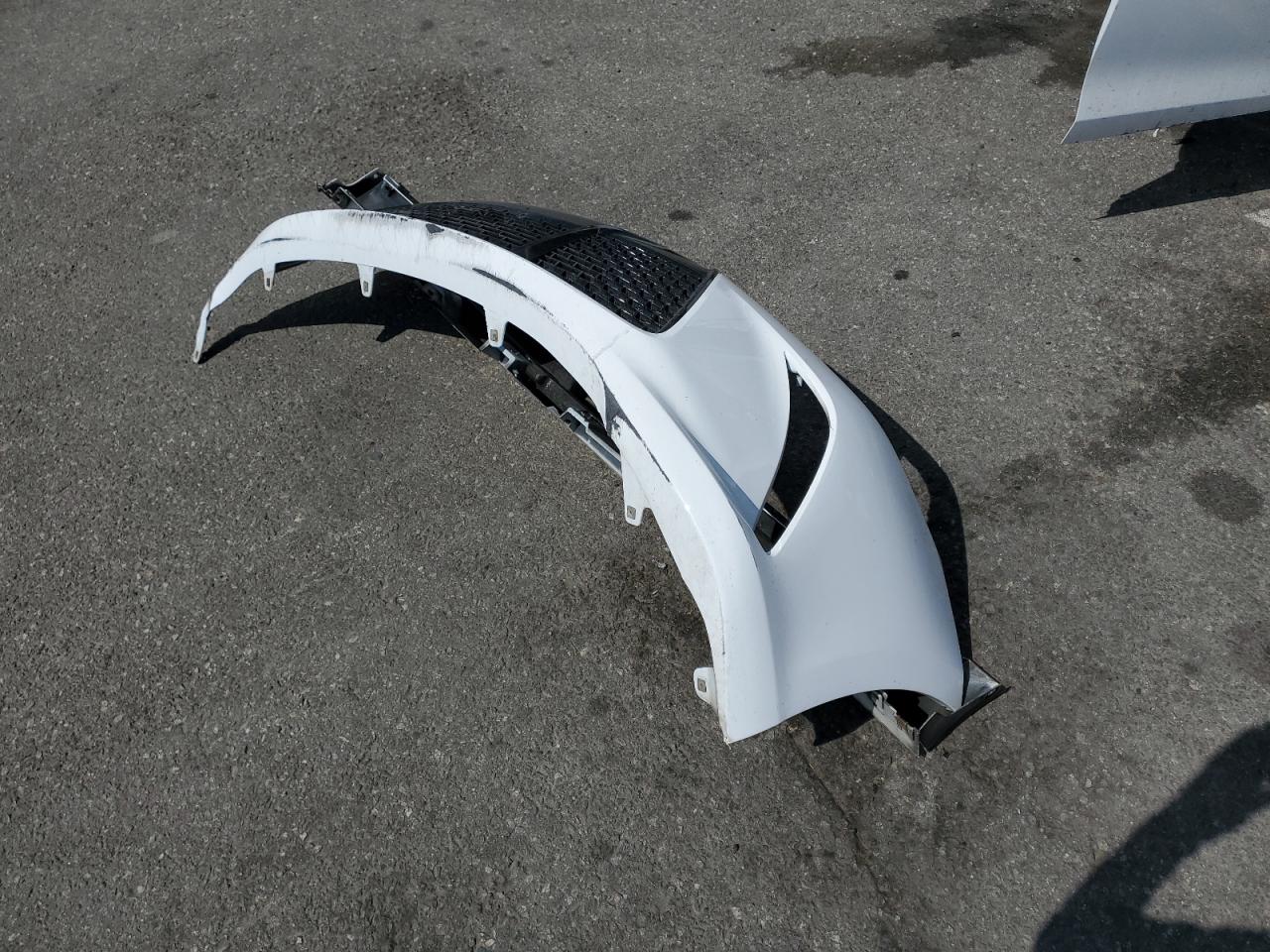 Toyota Camry Le Image 6