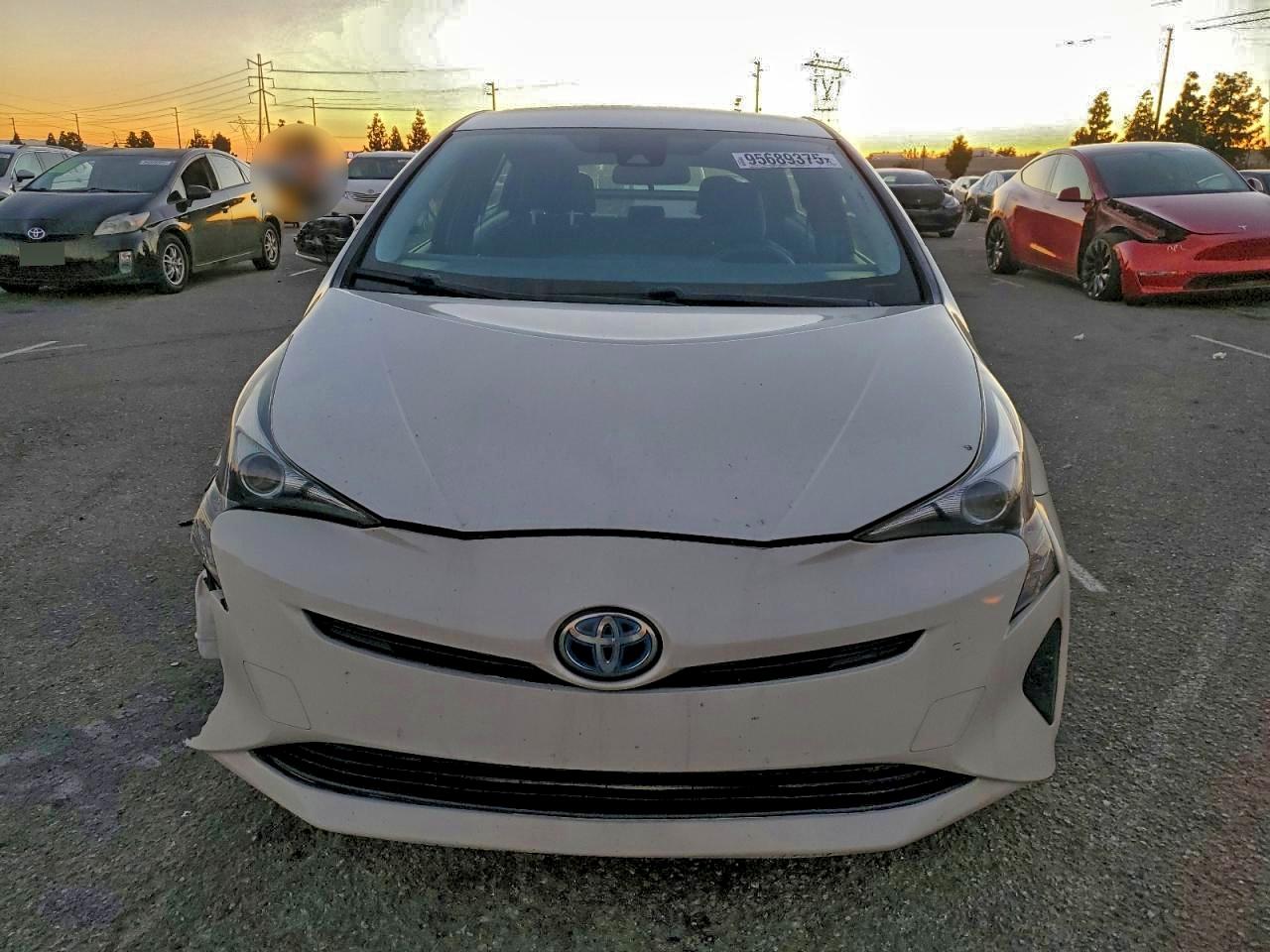 Toyota Prius Image 8