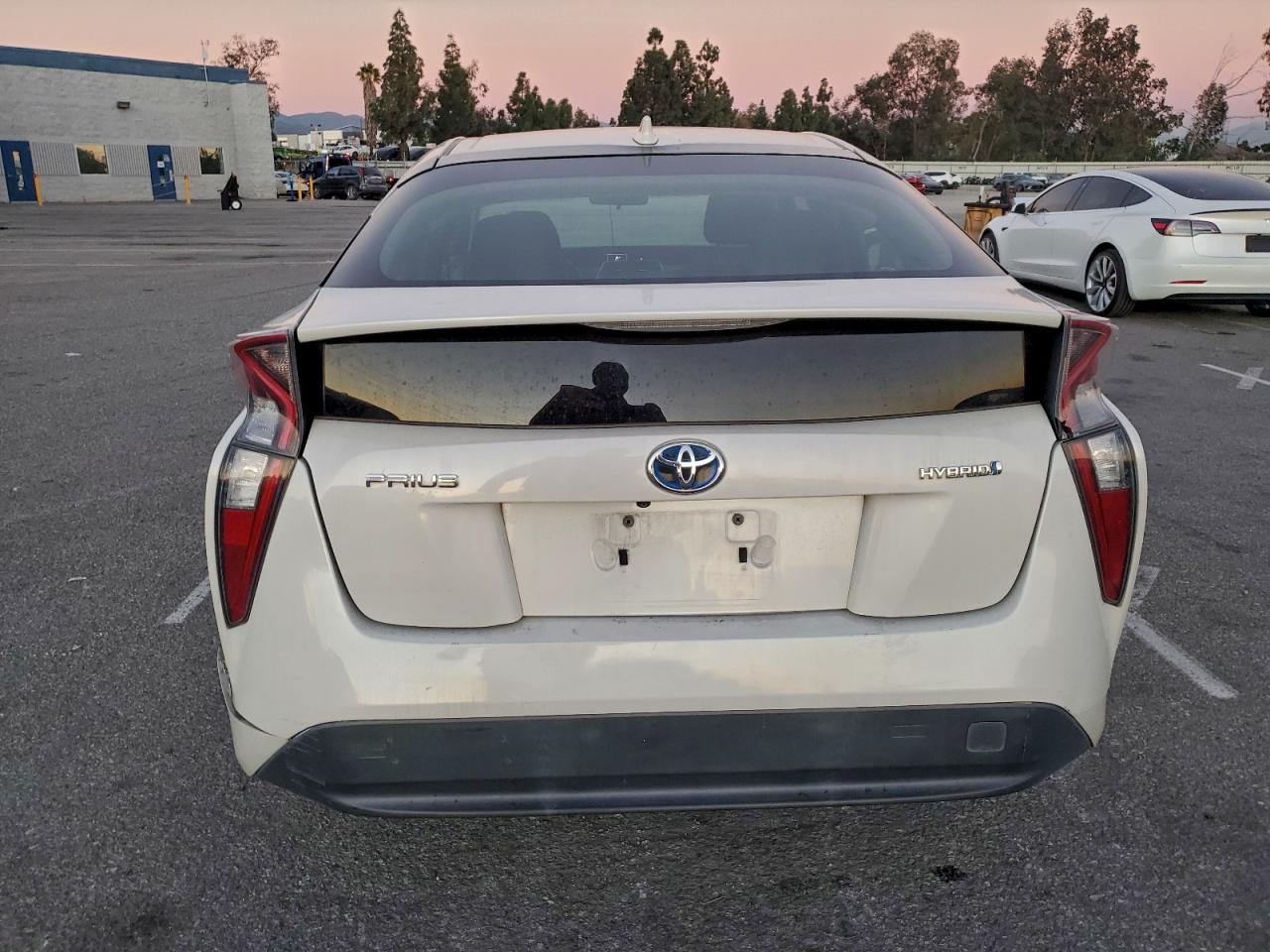 Toyota Prius Image 12