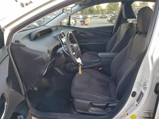 Toyota Prius Image 11