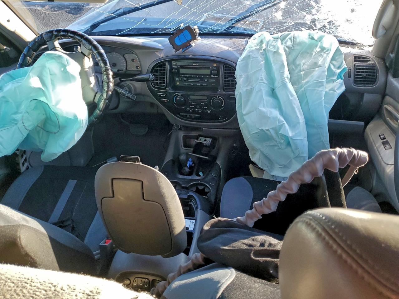 Toyota Sequoia Sr5 Image 12