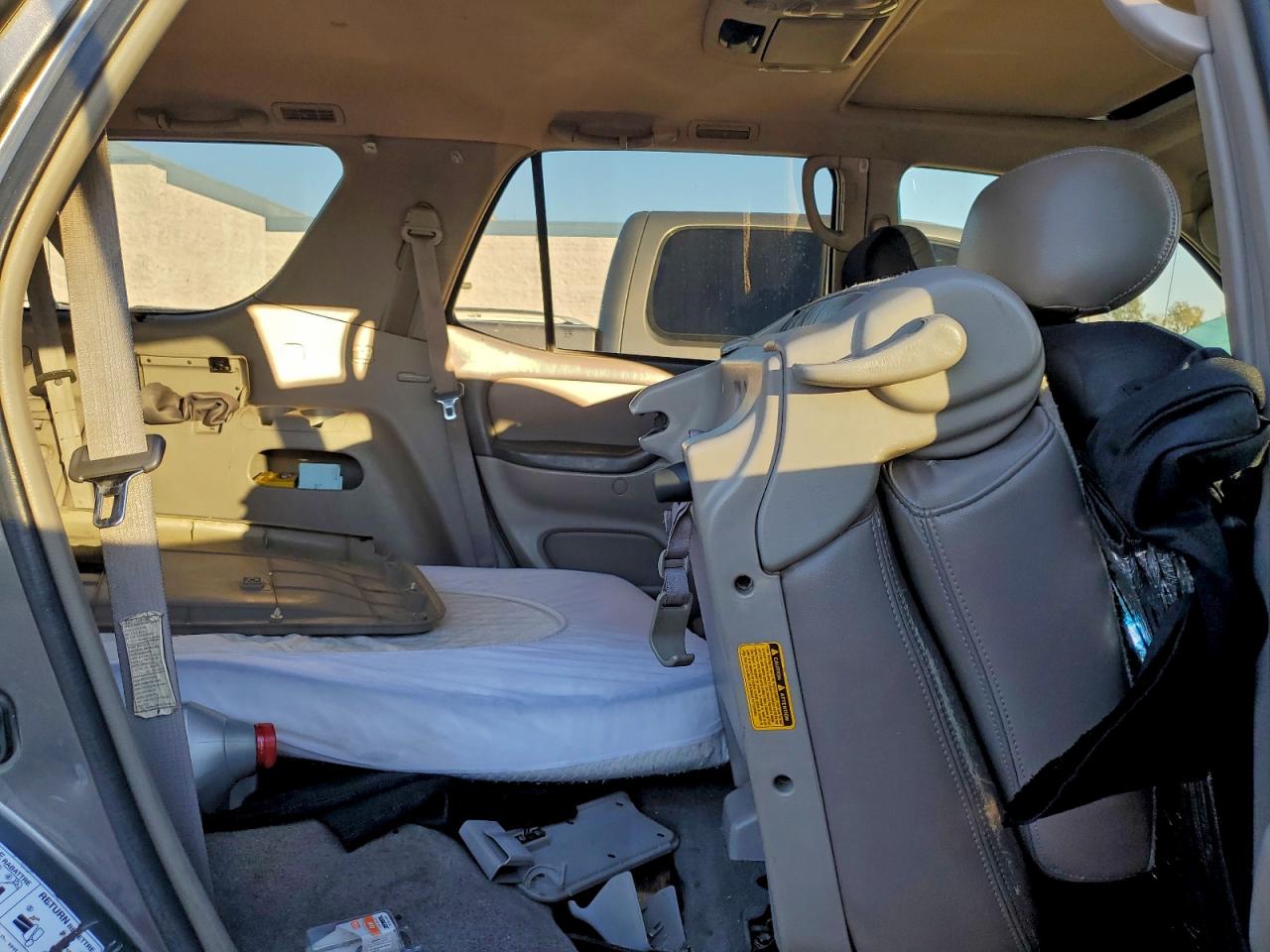 Toyota Sequoia Sr5 Image 5