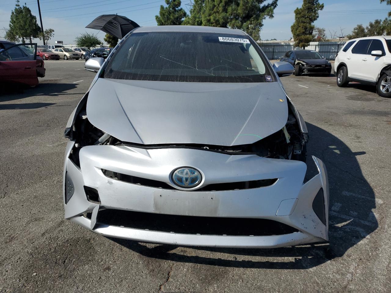Toyota Prius Image 6