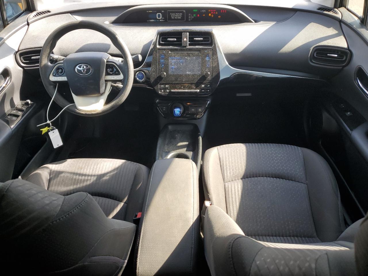Toyota Prius Image 8