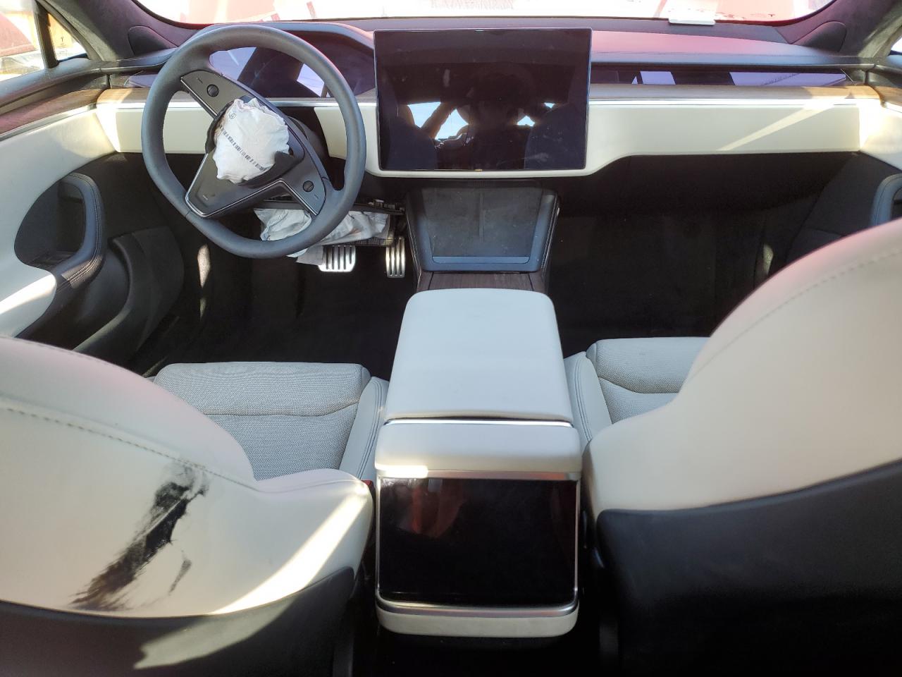 Tesla Model S Image 6