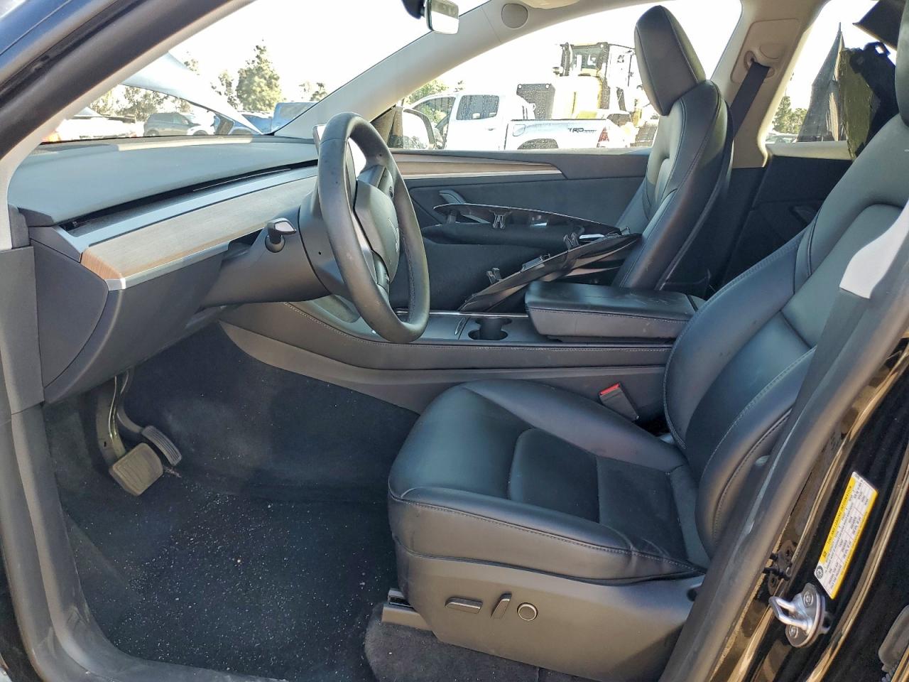 Tesla Model Y Image 11