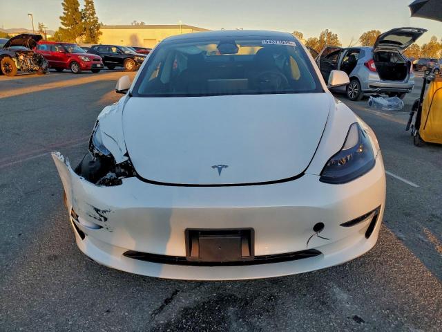 Tesla Model 3 Image 3