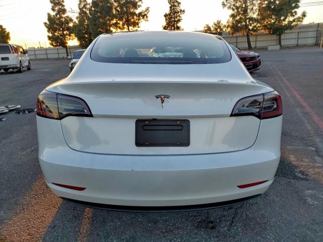 Tesla Model 3 Image 10