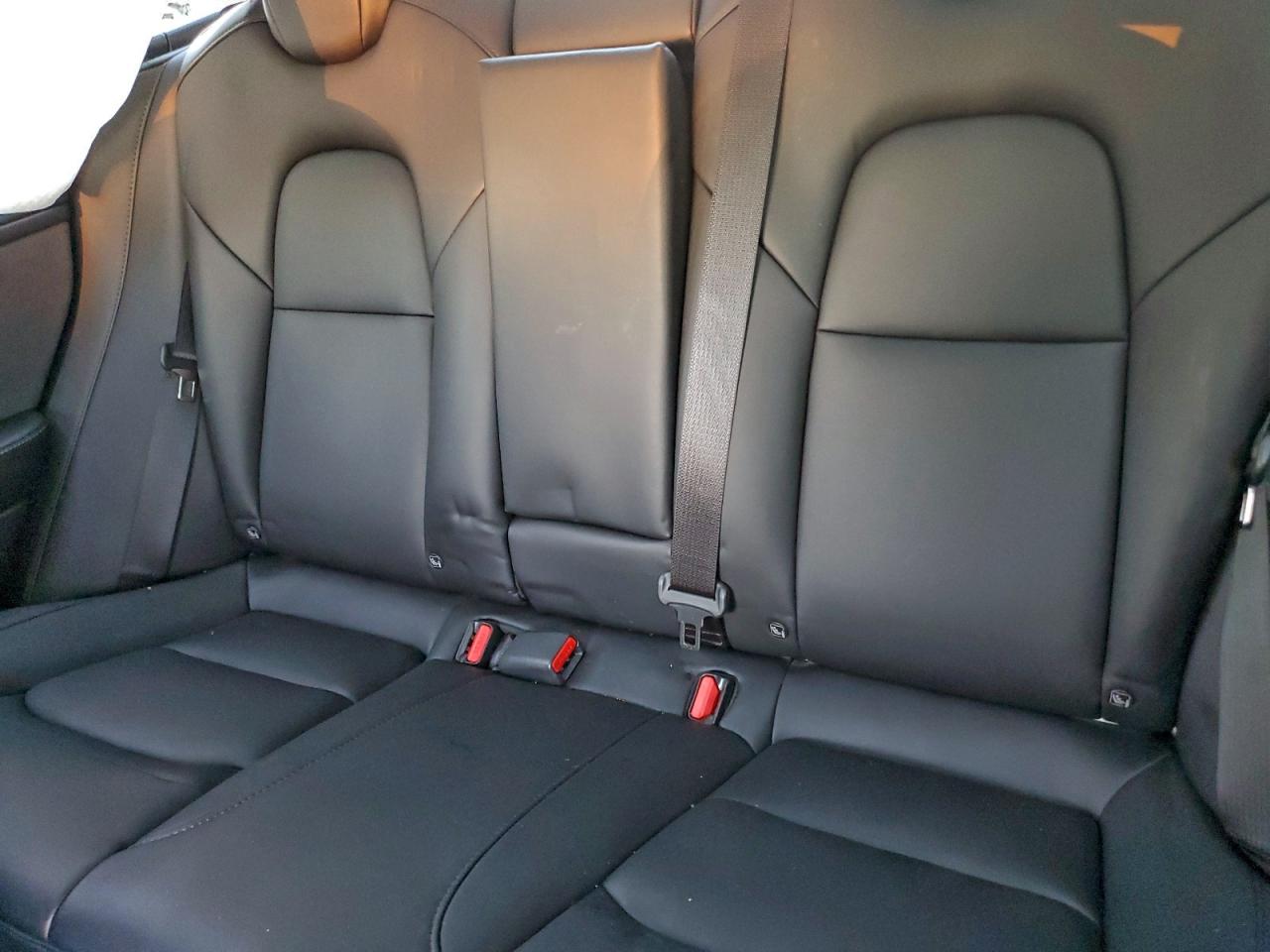 Tesla Model 3 Image 9