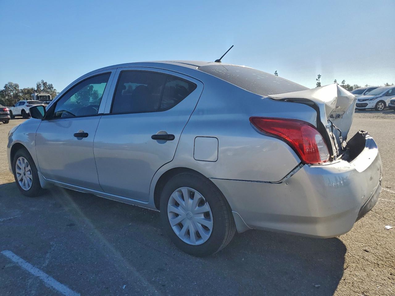 Nissan Versa S Image 2