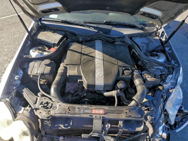 Mercedes-Benz Clk-class 320 Image 12