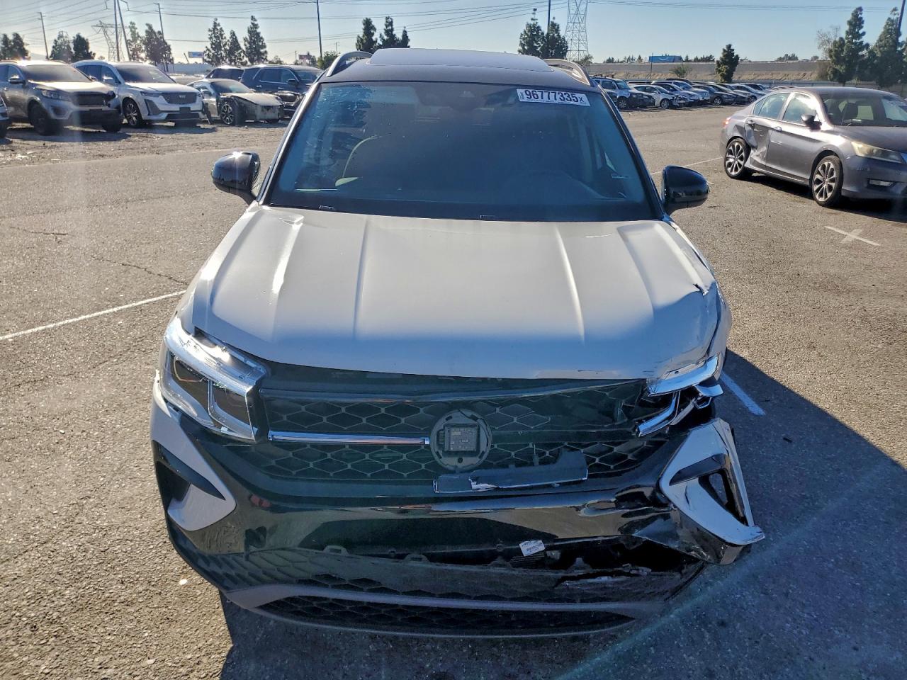 Volkswagen Taos Se Image 2