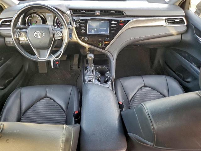 Toyota Camry Hybrid Image 12