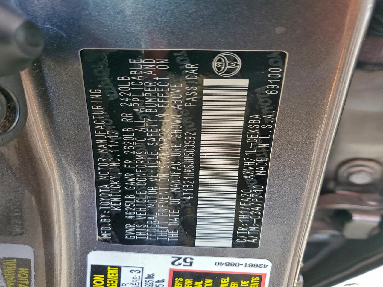 Toyota Camry Hybrid Image 2