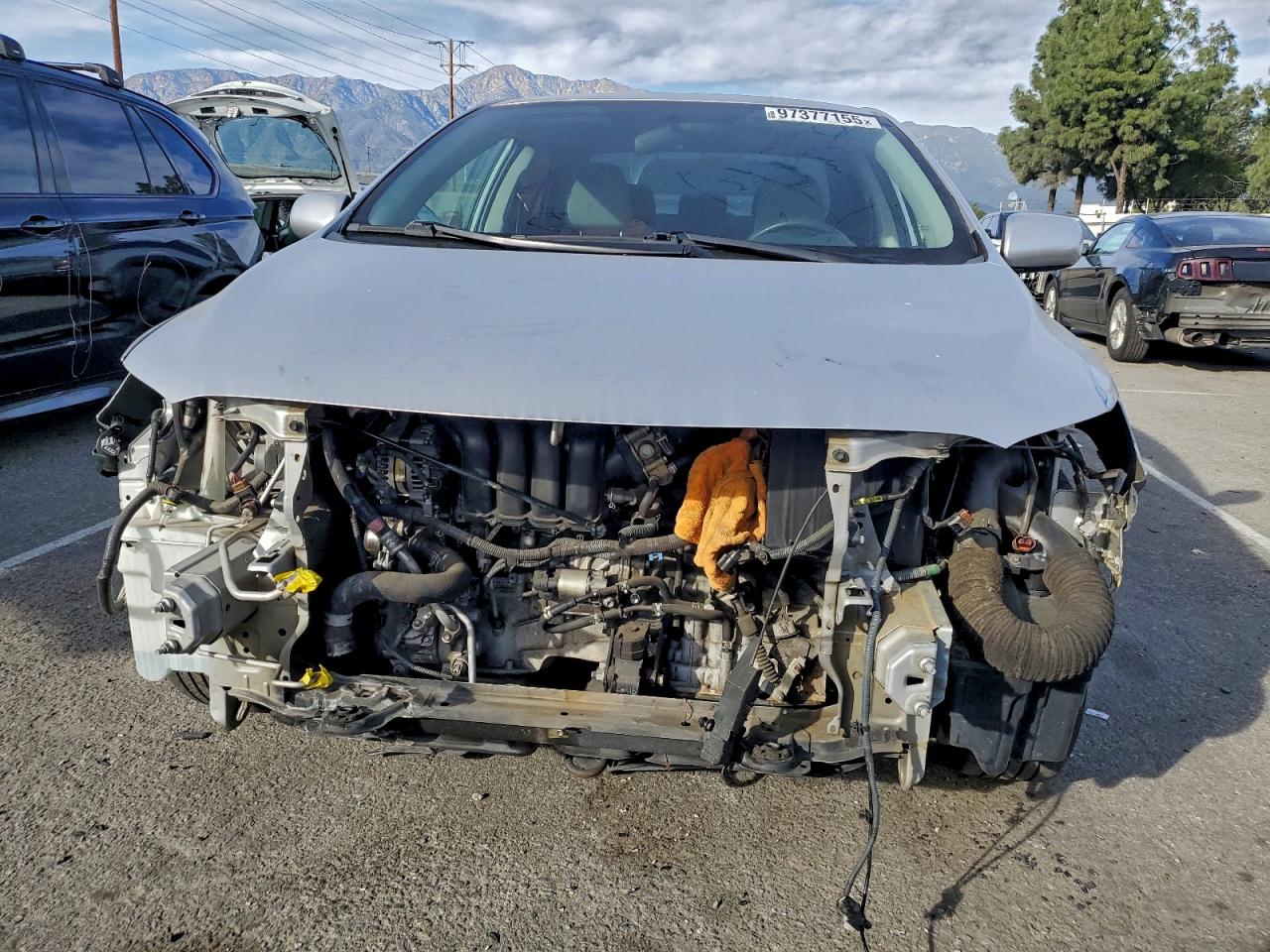 Toyota Corolla Base Image 3