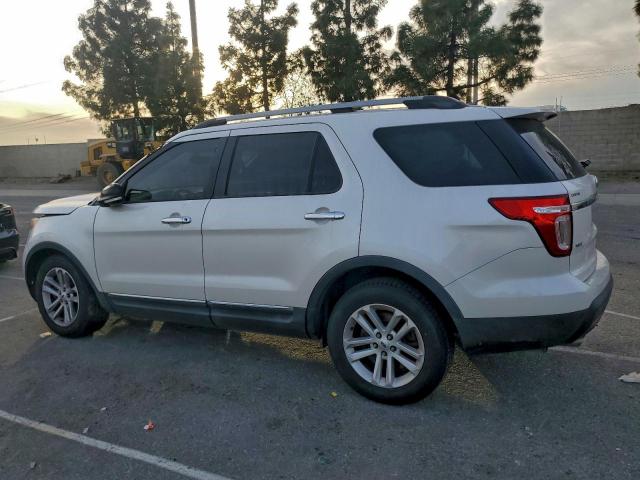 Ford Explorer Xlt Image 8