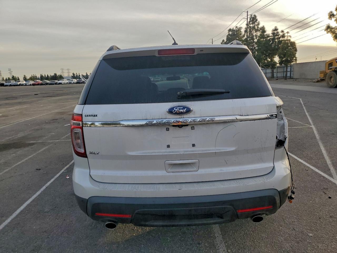 Ford Explorer Xlt Image 9