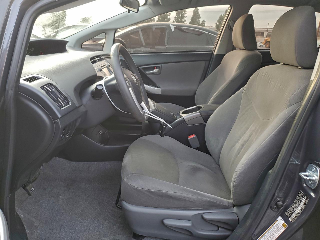 Toyota Prius Image 8