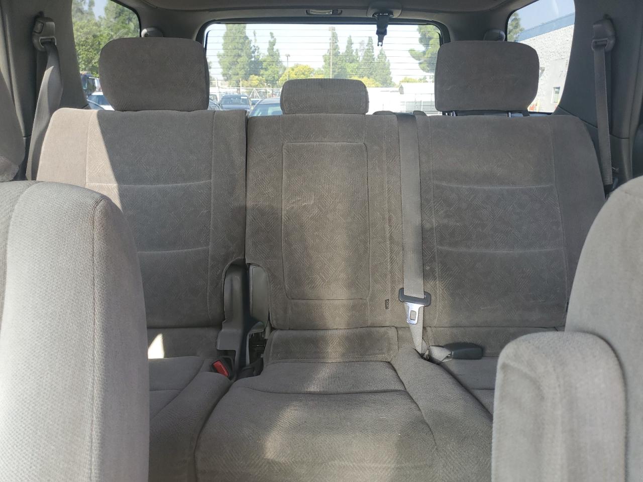 Toyota Sequoia Sr5 Image 8