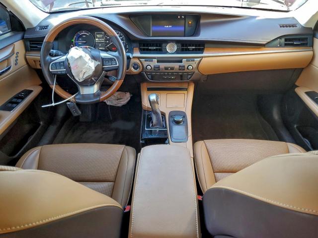 Lexus Es 300h Image 9