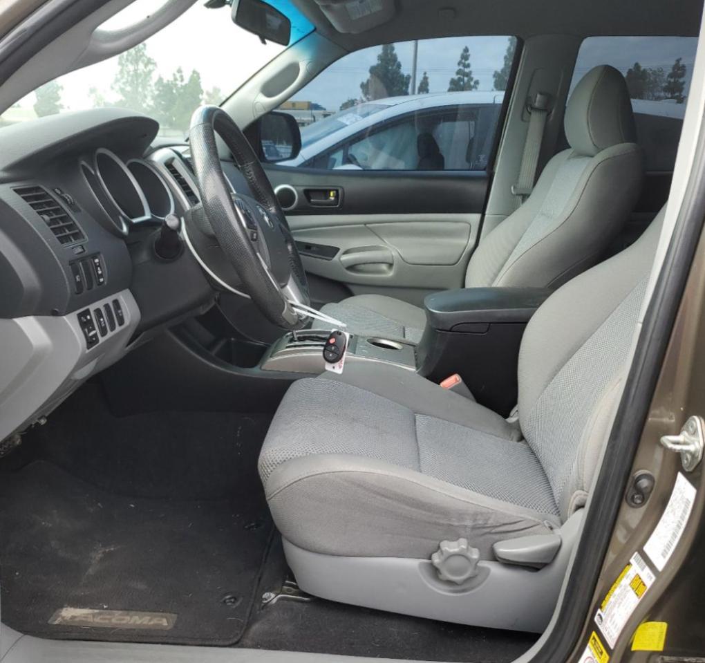 Toyota Tacoma Double Cab Long Bed Image 3