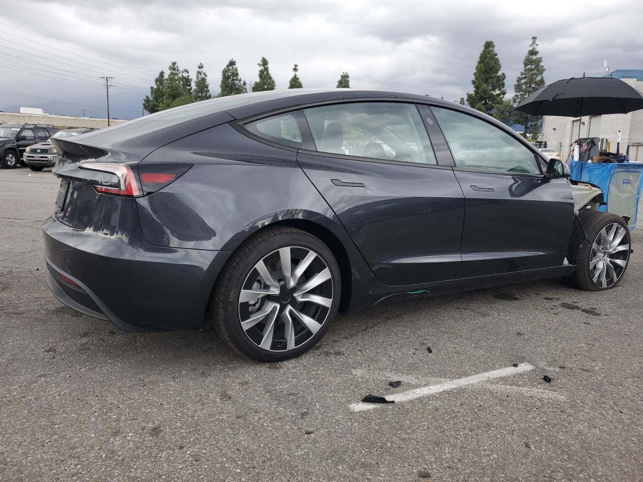 Tesla Model 3 Image 7