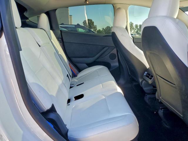 Tesla Model Y Image 9