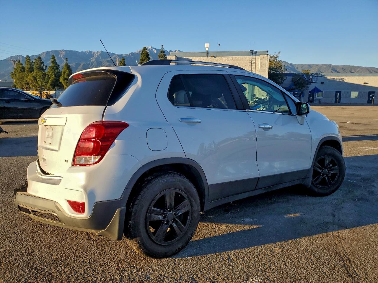 Chevrolet Trax 1lt Image 2