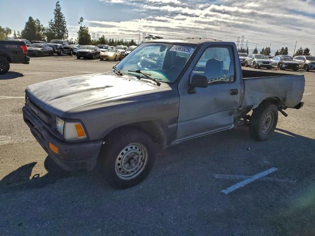  Salvage Toyota Pick Up