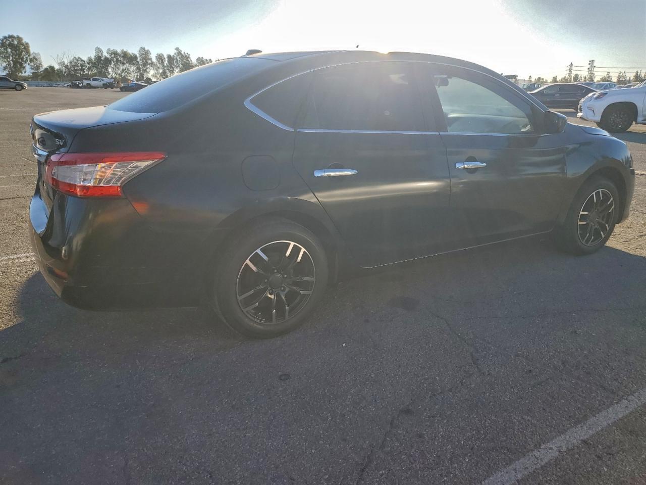 Nissan Sentra S Image 3