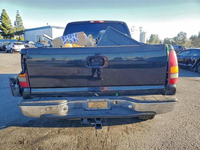 GMC Sierra K2500 Image 11