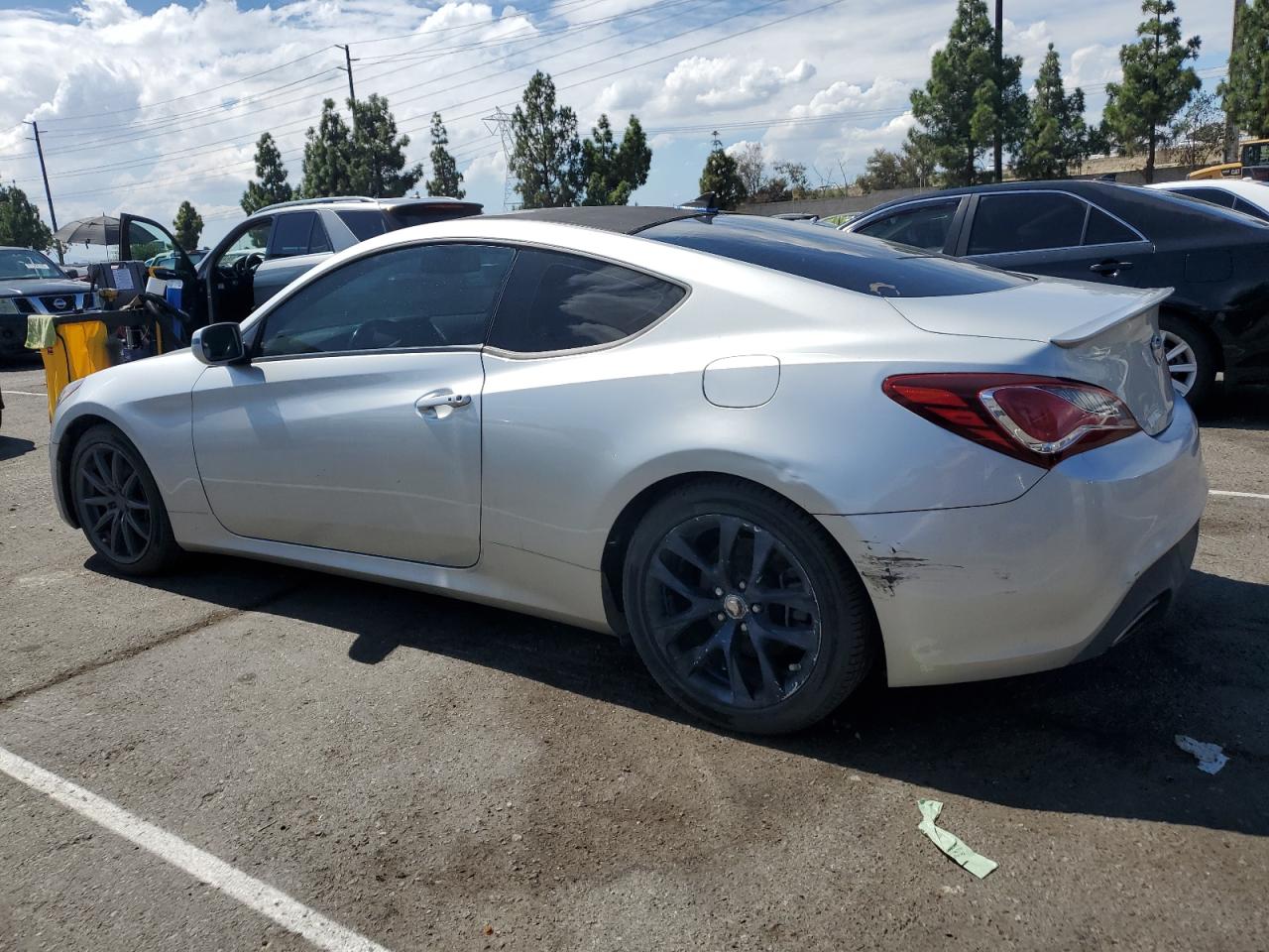 Hyundai Genesis 2.0t Image 10